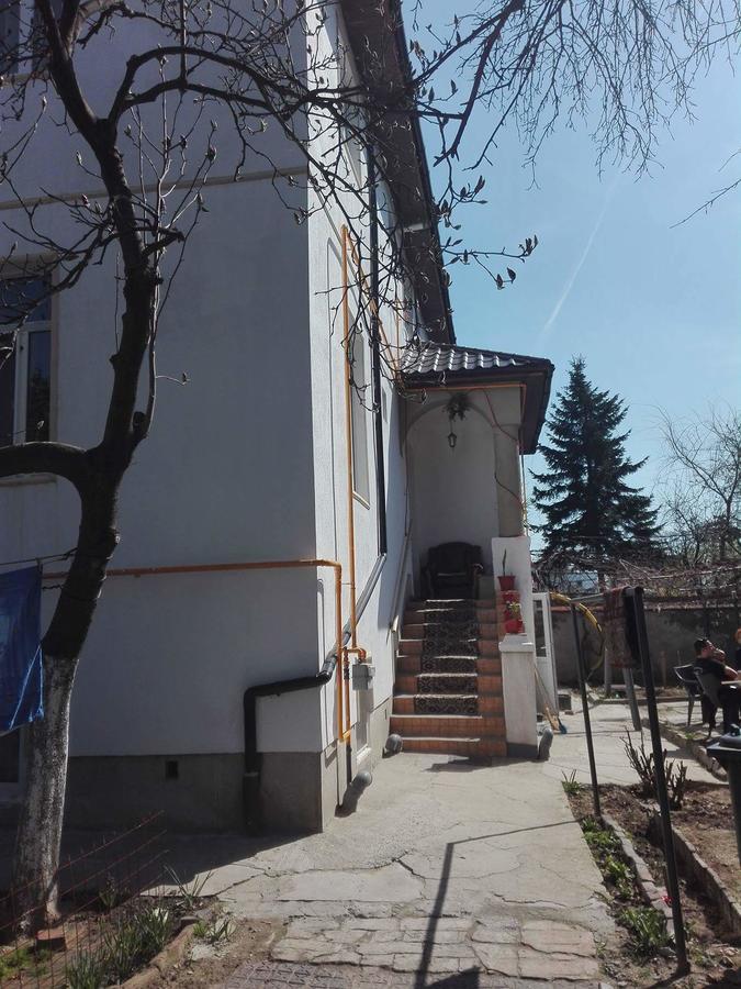 كرايوفا Alfredo Hostel المظهر الخارجي الصورة