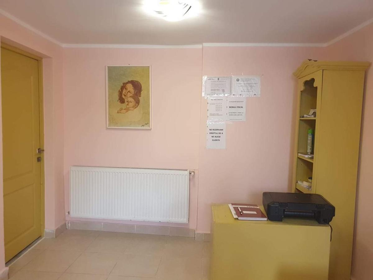 كرايوفا Alfredo Hostel المظهر الخارجي الصورة